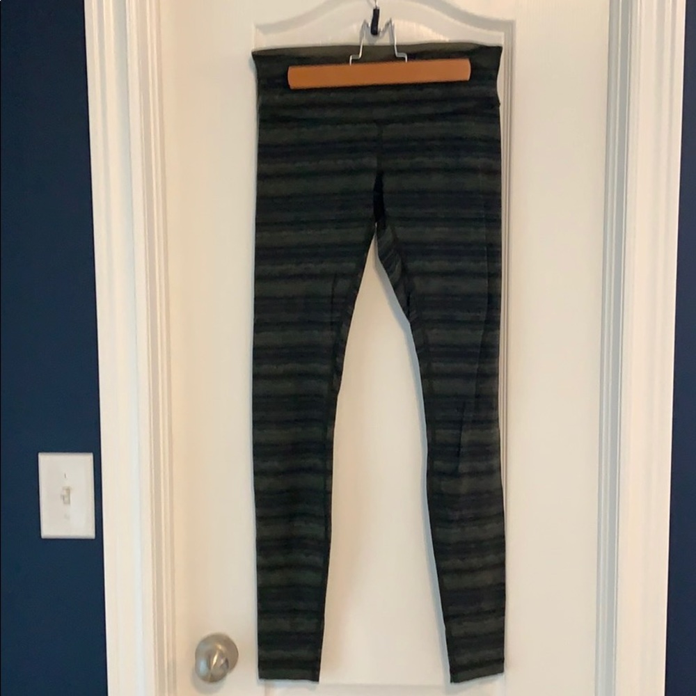 Lululemon tights size 8